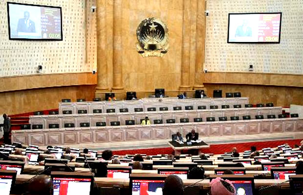 Eleições: Deputados tomam posse a 16 de setembro