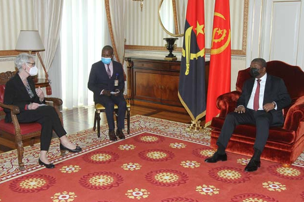 EUA e Angola discutem reformas económicas e iniciativas anticorrupção