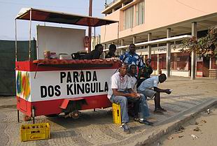 Falta de divisas afeta negócio de “kinguilas” que vivem “dias difíceis” em Luanda