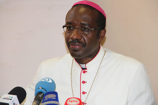 Arcebispo da Igreja Católica alerta para “desesperadora” situação socioeconómica do país