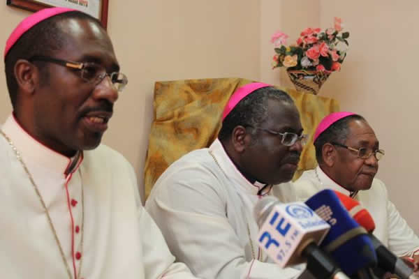 Partidos políticos angolanos devem “cessar imediatamente” com as agressões e ultrajes – Igreja Católica