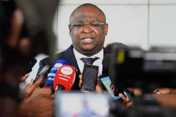 Governador de Luanda acusa grupo empresários de tentativa de suborno