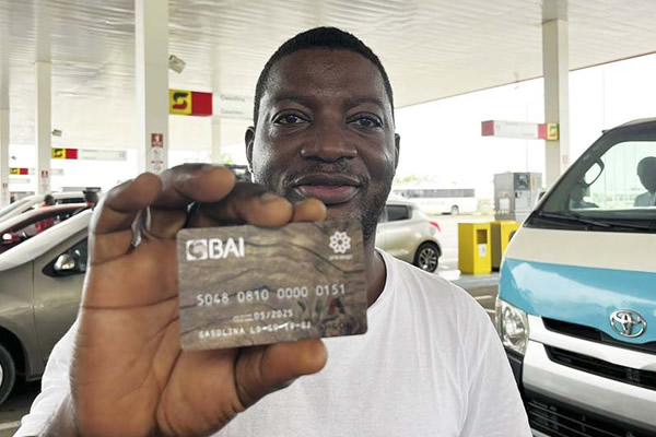 Governo angolano vai entregar cartões de combustíveis fora de Luanda na 4.ª feira