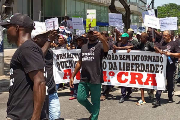 Jornalistas angolanos marcharam contra ataques à integridade e violação de liberdades