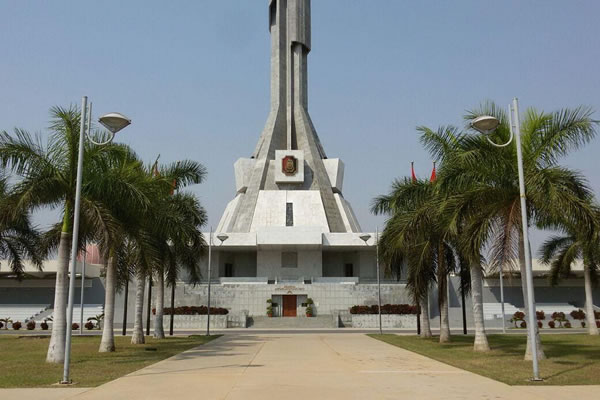 Memorial Agostinho Neto acolhe velório público de Eduardo dos Santos em Luanda a partir de 2.ª feira